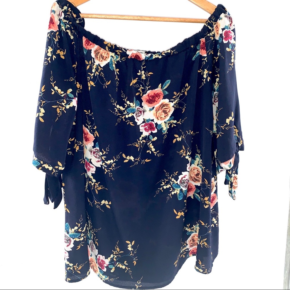 Zaful | Off the Shoulder Blue  Floral Top Size 4XL
